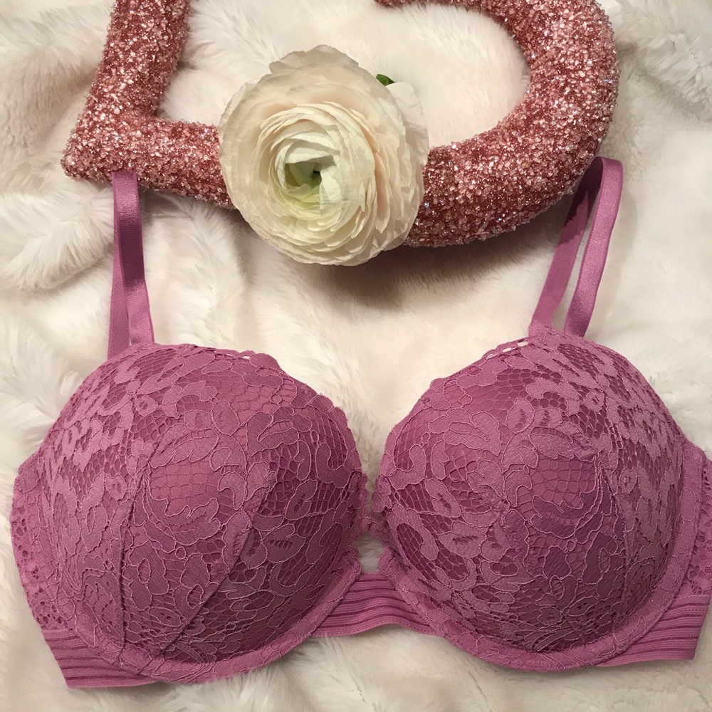 NEW! 💗 VERY SEXY Lace 💗 Push Up Bra!